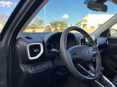 2026 Hyundai VENUE SEL W/Two-Tone Roof