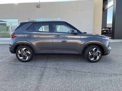 2026 Hyundai VENUE SEL W/Two-Tone Roof