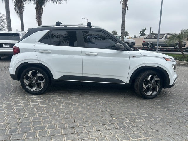 2022 Hyundai VENUE Limited CERTIFIED