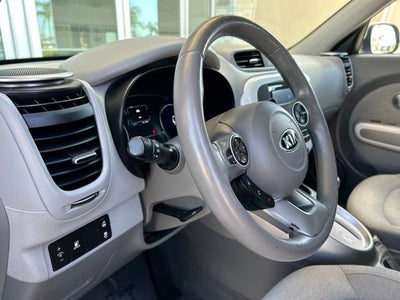 2016 Kia Soul EV Base