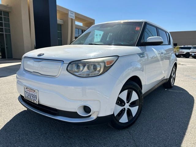 Used 2016 Kia Soul EV-E with VIN KNDJP3AE0G7011335 for sale in Bakersfield, CA