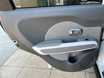 2016 Kia Soul EV Base