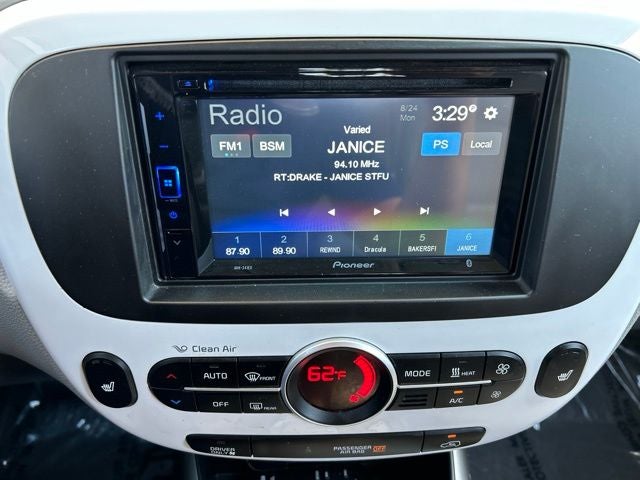 2016 Kia Soul EV Base