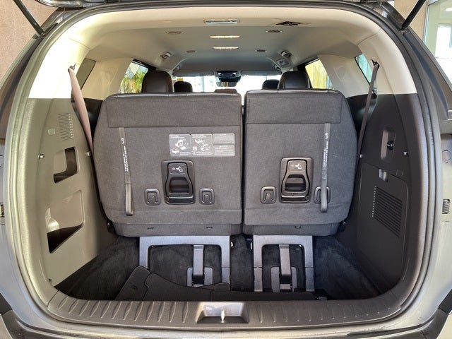 2025 Kia Carnival LXS