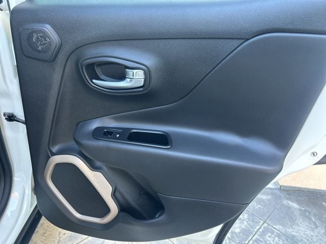 2016 Jeep Renegade Latitude 75th Anniversary Edition