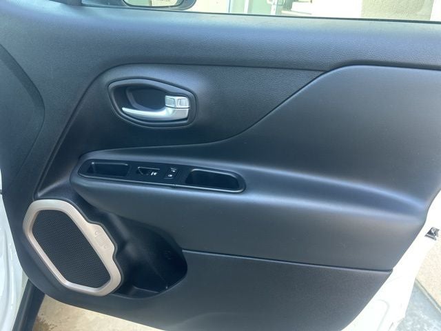 2016 Jeep Renegade Latitude 75th Anniversary Edition