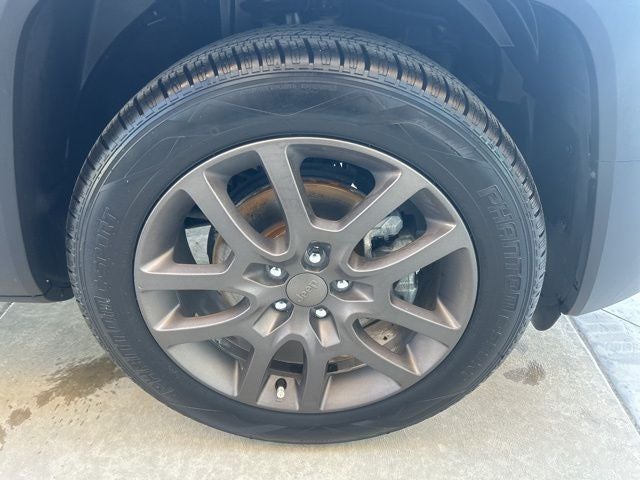 2016 Jeep Renegade Latitude 75th Anniversary Edition